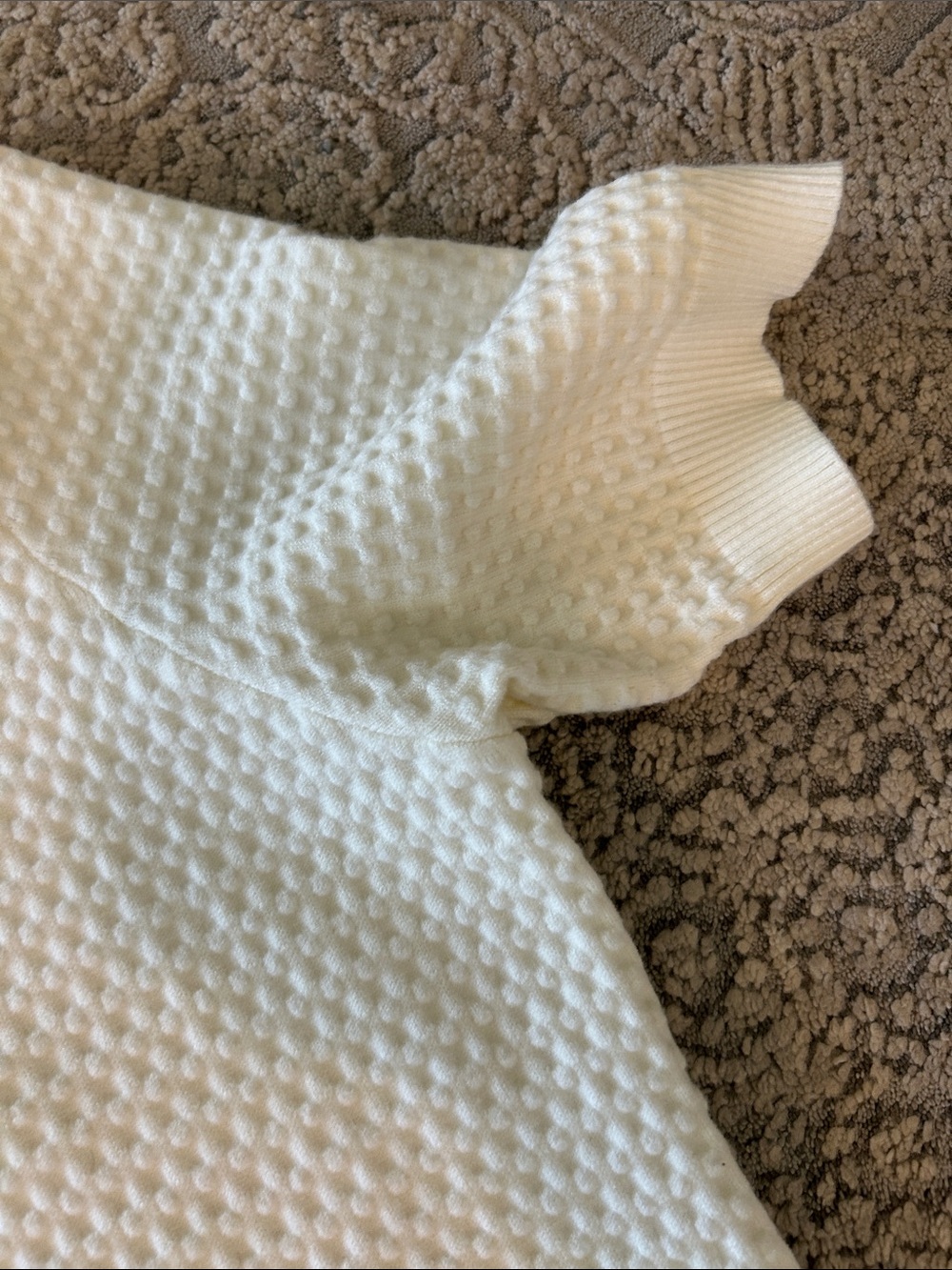 Elie Tahari Cream Short-Sleeve Textured Crewneck Top - Picture 6 of 7